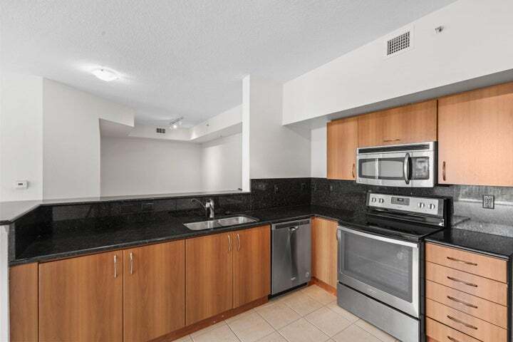 Building Photo - 255 NE 3rd Ave