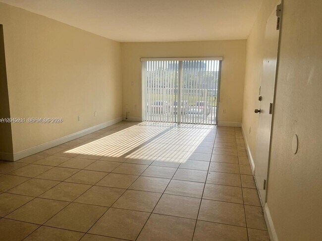 Building Photo - 5112 NW 79th Ave