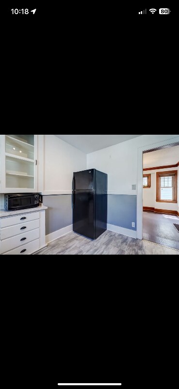 Building Photo - 477 Maplewood Ave