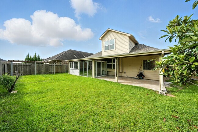 Building Photo - 9219 Gilbert Hollow Dr