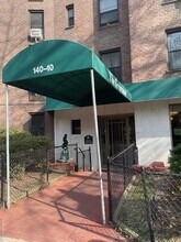 Building Photo - 140-10 84th Dr