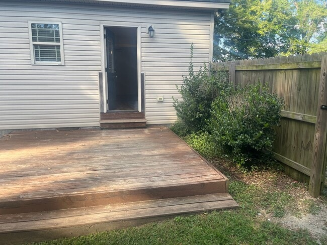 Building Photo - Beautiful Gem in the Heart of Angier!
