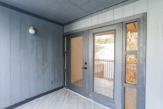 Building Photo - 3655 Atrium Dr