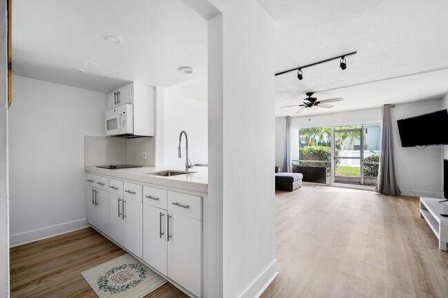 Building Photo - 222 N Federal Hwy