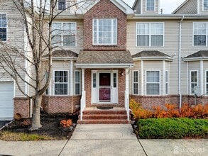 Building Photo - 100 Forest Dr