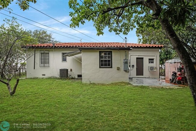 Building Photo - 1075 NW 133rd St