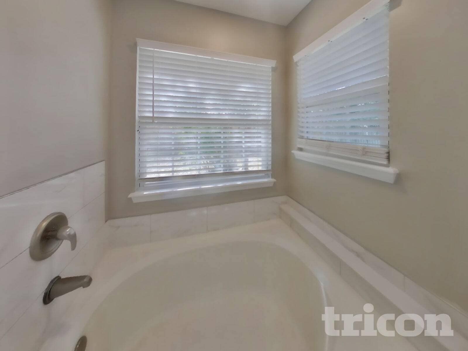 Building Photo - 84092 St James Ct