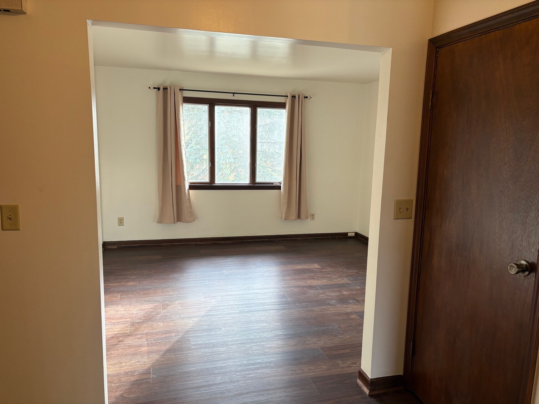 Family / TV Room - 309 Olsen St