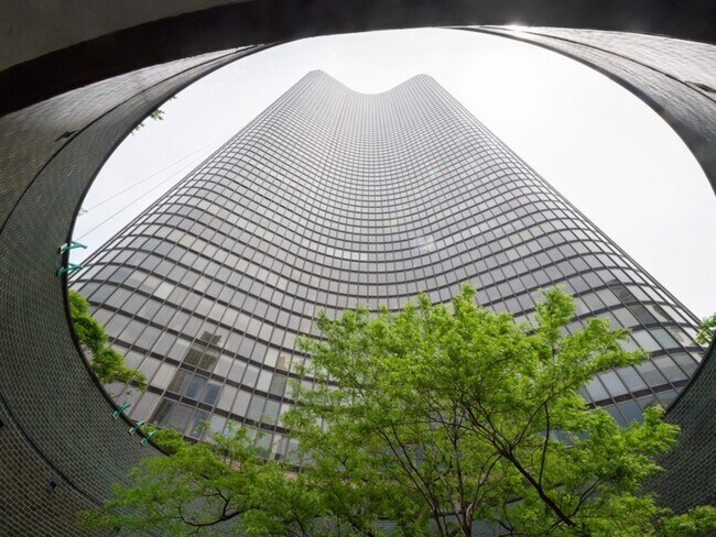 Primary Photo - 505 N Lake Shore Dr