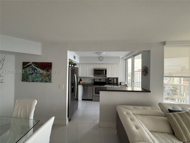 Building Photo - 6301 Collins Ave