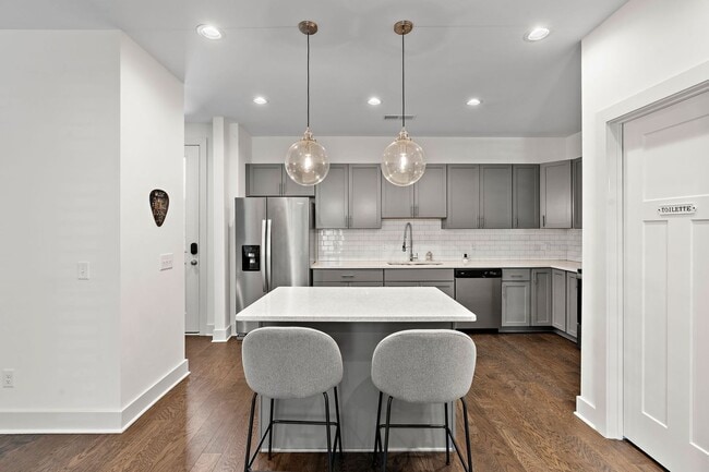 Building Photo - Edgehill Villages Townhomes