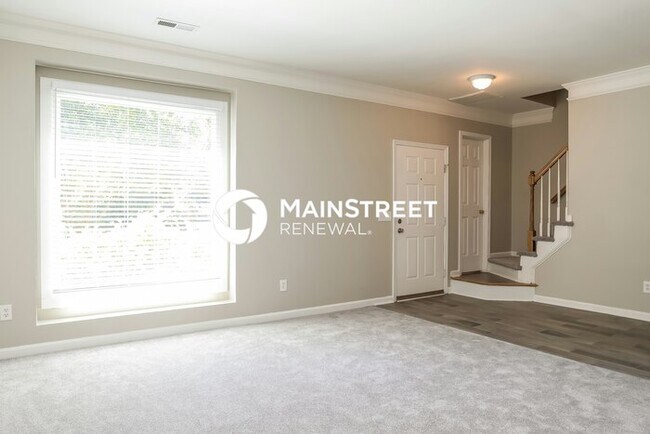 Building Photo - 3 Bedroom Pet-Friendly Home in Greensboro, NC with Main Street Renewal