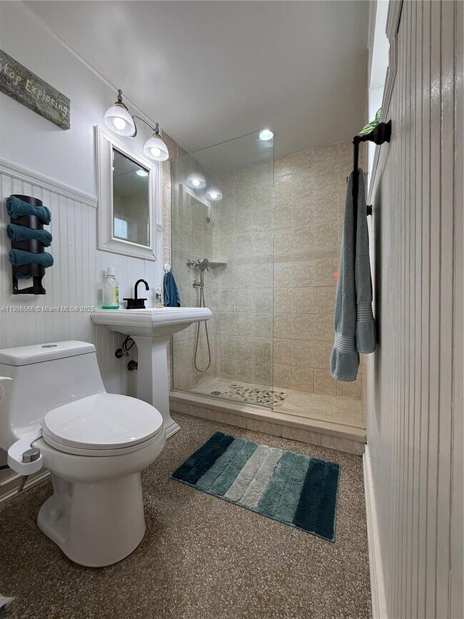 Building Photo - 2524 Key Largo Ln