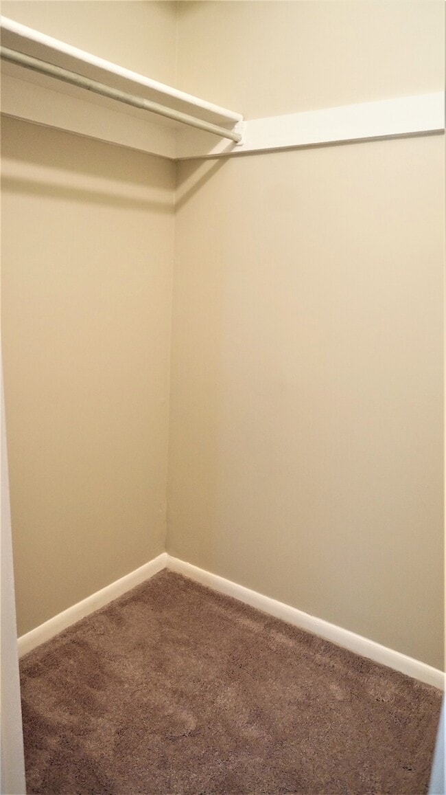 Building Photo - 11818 Breton Ct