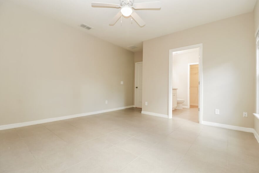 Building Photo - 1307 Banbridge Drive