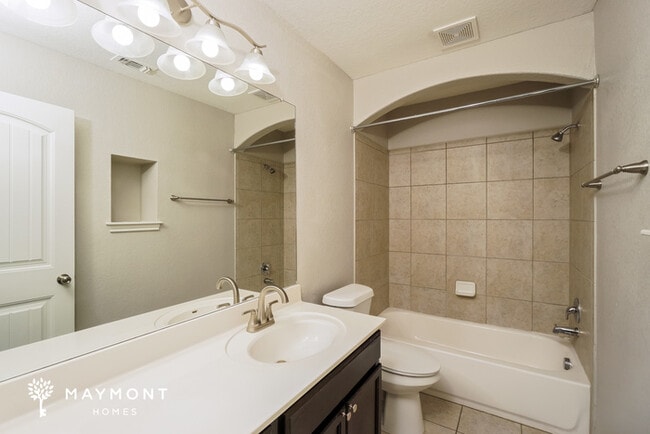 Building Photo - 8422 Buckhorn Parke