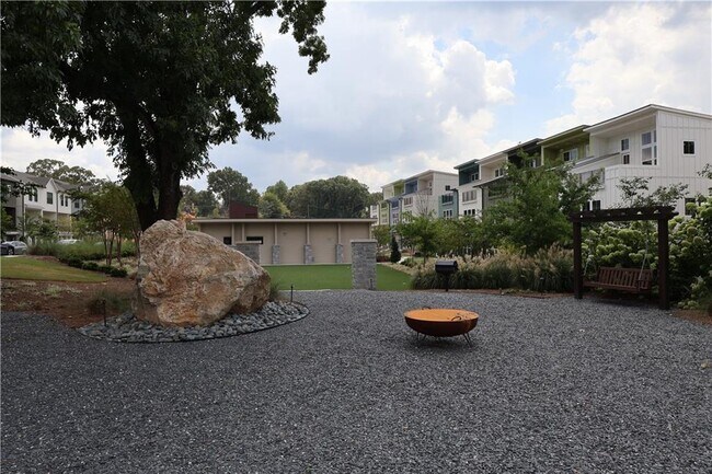 Building Photo - 1390 Cozy Cir SE