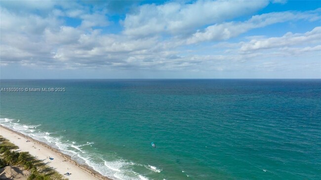 Building Photo - 2715 N Ocean Blvd