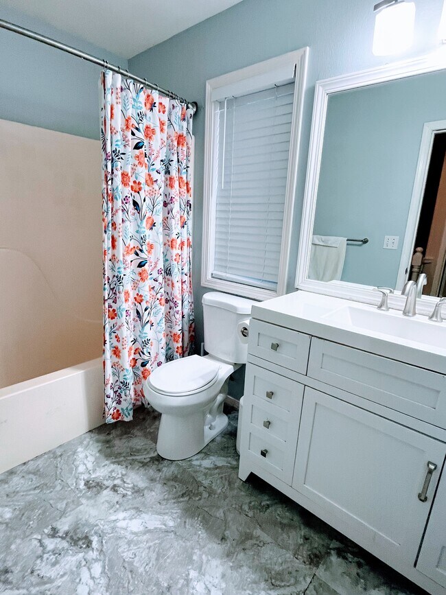 Building Photo - 23222 SW Cinnamon Hills Pl