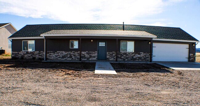 Building Photo - Like-New 3-Bed, 2-Bath Home in Enterprise – Modern, Bright & Move-In Ready!