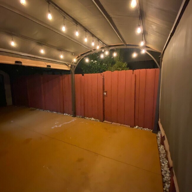 Building Photo - 17324 NW 74th Ave