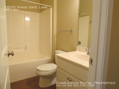 Building Photo - 2600 Kings Gate Ln