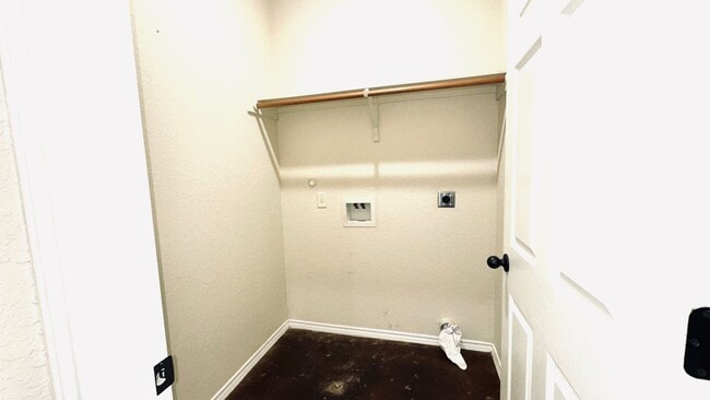 Building Photo - Beautiful 3 bedroom near Potranco!