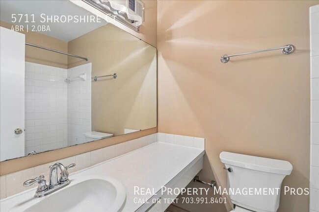 Building Photo - 5711 Shropshire Ct