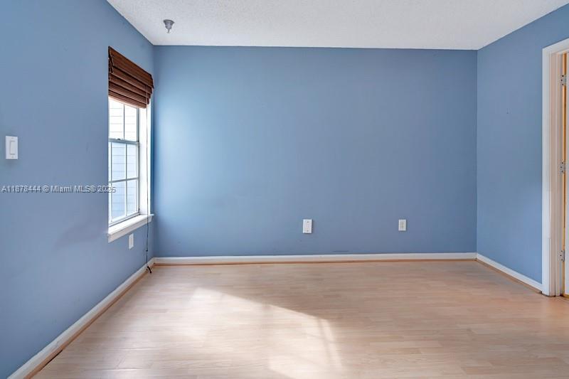 Building Photo - 1275 Crystal Way