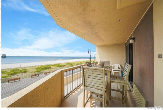 Building Photo - 360 Shore Rd