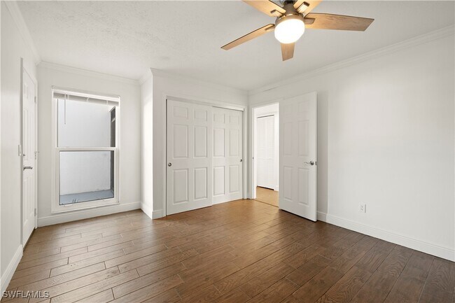 Building Photo - 3139 Boca Ciega Dr