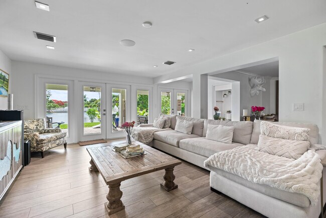 Building Photo - 6204 Celadon Cir