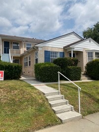 Building Photo - 1007 W.Glenoaks