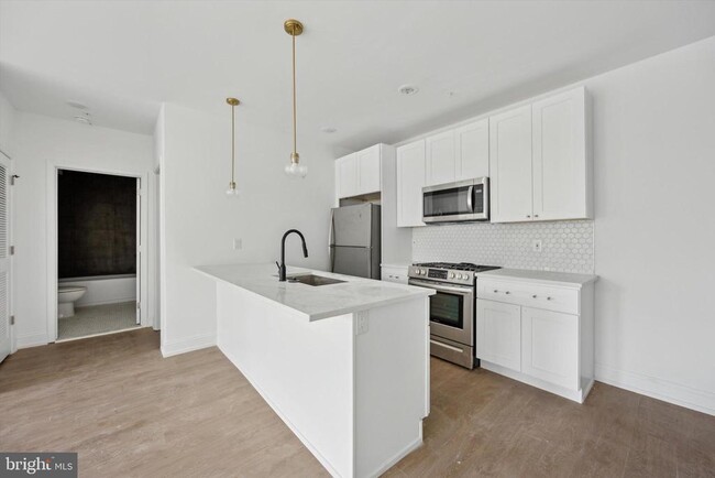 Building Photo - 1614 Ridge Ave
