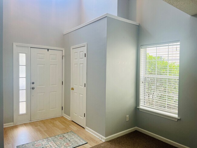 Building Photo - 449 Gardners Cir