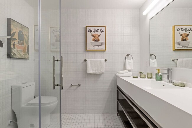 Building Photo - 12607 Larchmere Blvd