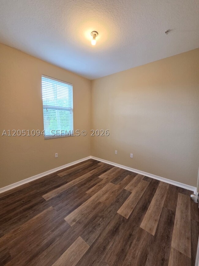 Building Photo - 2851 Prospect 404