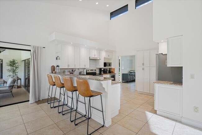 Building Photo - 14596 Belmont Trce