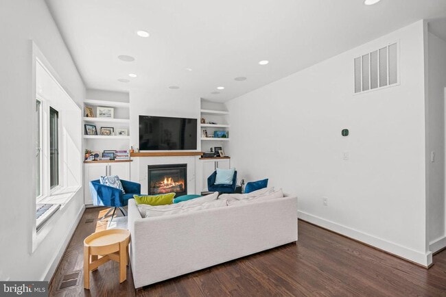 Building Photo - 6202 Massachusetts Ave