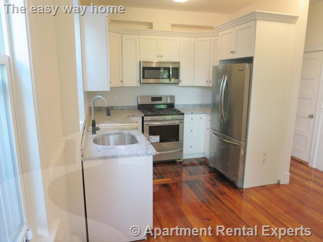 Primary Photo - 249 Summer St