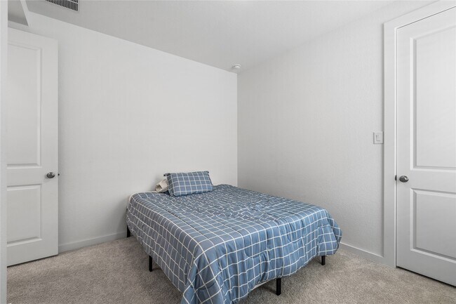 Building Photo - 7478 Cattail Fls Ln