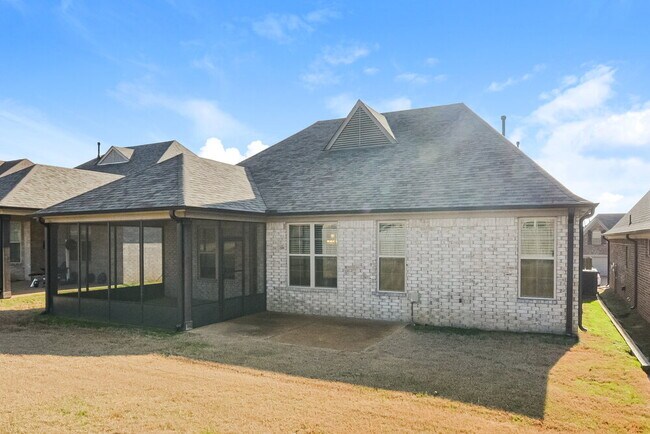 Building Photo - 145 Hidden Meadows Ln