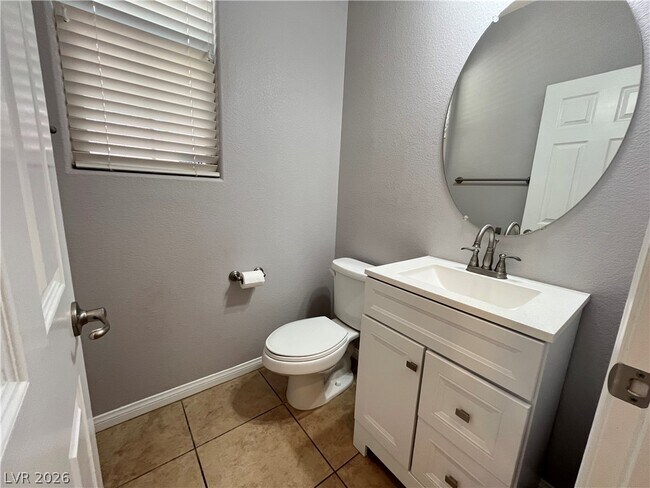 Building Photo - 5547 Fairmeade Way