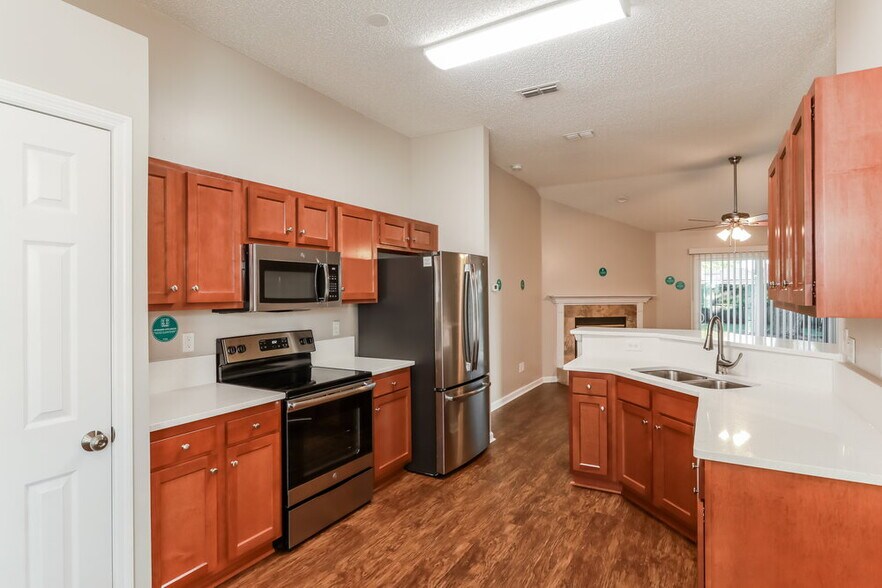 Building Photo - 2980 Brittany Bluff Dr
