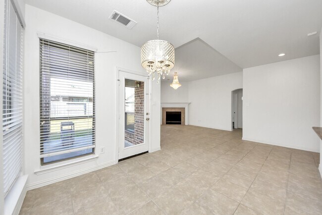 Building Photo - 17222 Red Oak Bend Dr