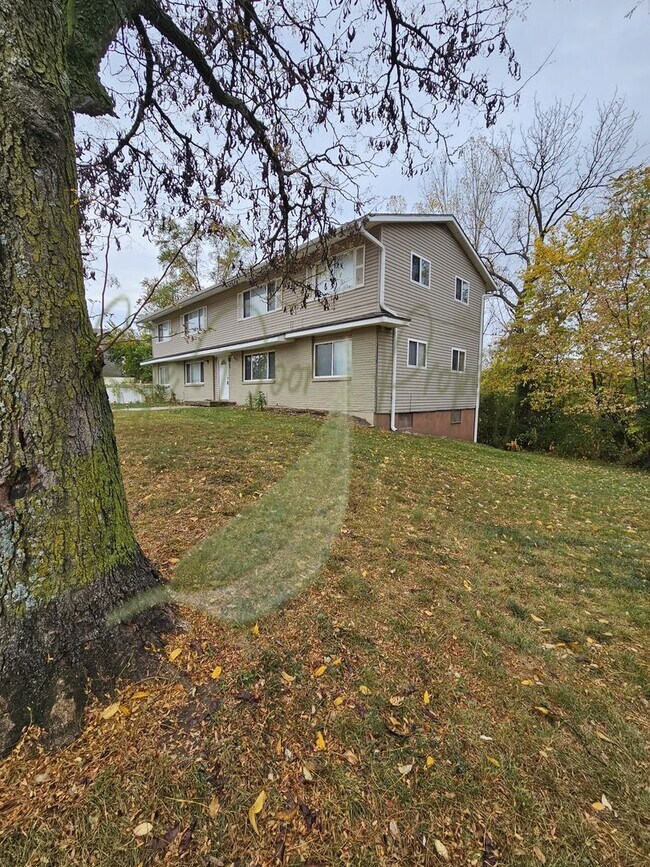 Building Photo - 5529-5531 Freeman Ct