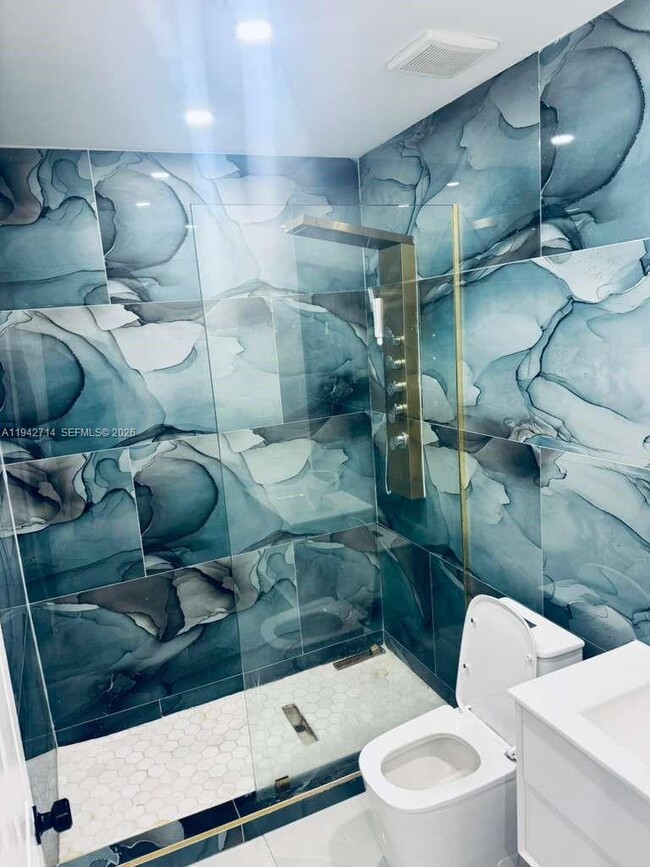 Building Photo - 1308 NW 19th Ave