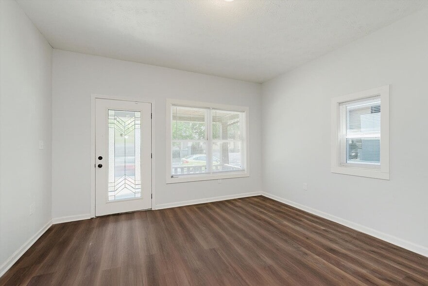 Building Photo - Completely renovated 2BR/1BA single family home minutes from Downtown Indy!