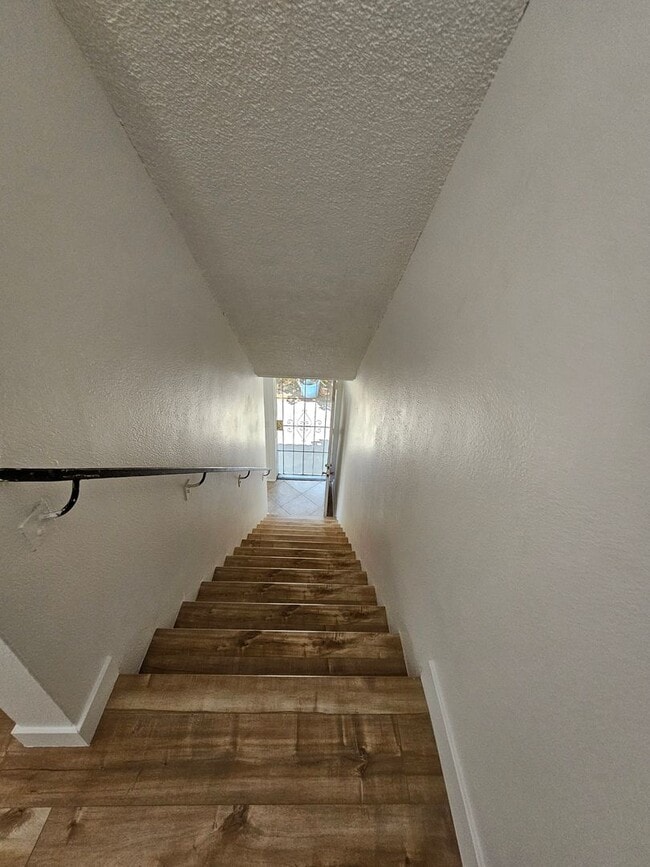 Building Photo - 2333 Birkdale St