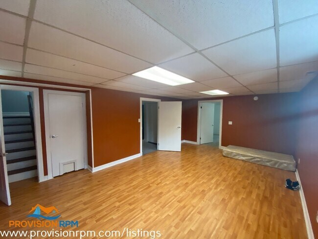 Building Photo - 812 Baltimore Annapolis Blvd